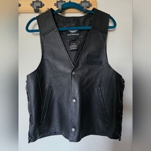 Harley-Davidson Pigskin Leather Vest -Large Embroidered Logo, MINT Condition‎